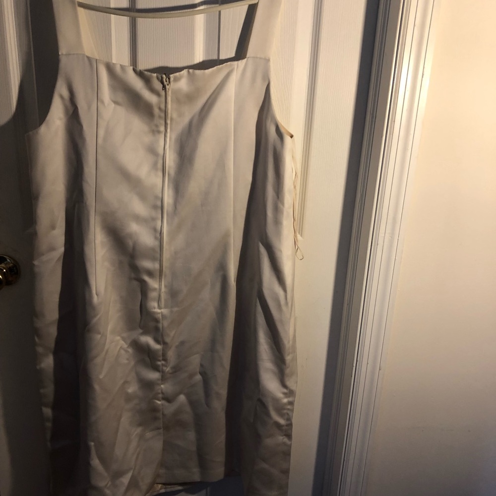 Dress - Picture 2 of 4